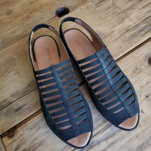 GENTLE SOULS by Kenneth Cole Women's Black Lee Wedge Sandal Size 6